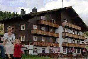Almgasthof Fichtenheim voted 4th best hotel in Berg im Drautal