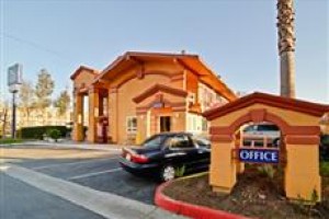Americas Best Value Inn & Suites Escondido Image