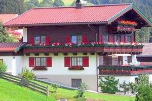 Apartments H. Scheuerer Image