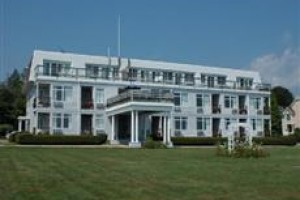 Atlantic House voted 3rd best hotel in Narragansett