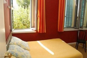 Auberge Revestel Image
