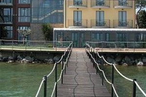 Aurora Hotel Sirmione Image