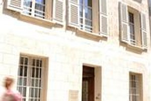 Autour Du Petit Paradis voted 8th best hotel in Avignon