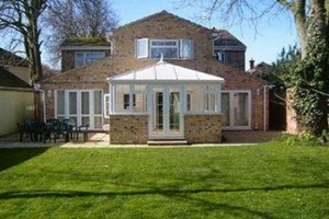 Ayah Villa Guest House Cambridge Image