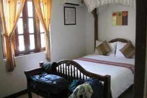 Ban Ao Thong Image