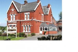 Barton Villa Bed and Breakfast Dukinfield voted  best hotel in Dukinfield
