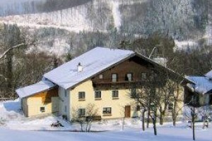 Bauernhof Hansenmann voted 3rd best hotel in Weissenbach am Attersee