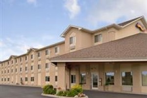 Baymont Inn & Suites - Toledo/Maumee Image