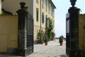 Il Palazzo voted  best hotel in Solto Collina