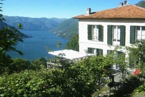 B&B Le Ortensie voted 2nd best hotel in Faggeto Lario