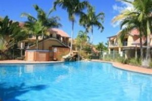 Beach Court Holiday Villas Cannonvale Image