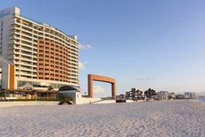 Beach Palace Resort Cancun Image