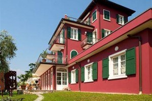 Bellevue San Lorenzo voted 6th best hotel in Malcesine