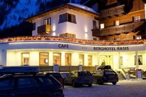 Berghotel Rasis voted 9th best hotel in Galtur