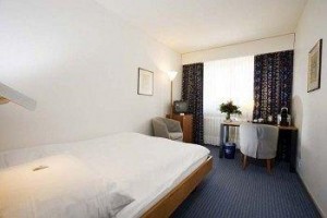 BEST WESTERN Merian Am Rhein Image