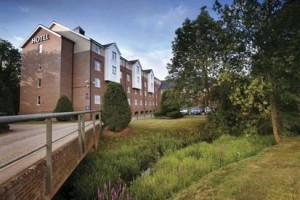 BEST WESTERN Reading Moat House voted  best hotel in Wokingham