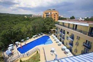 Blue Sky Hotel Golden Sands Image