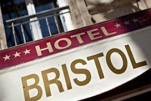Bristol Hotel Avignon Image