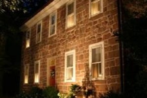Brownstone Colonial Inn voted  best hotel in Reinholds