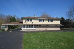 Budget Inn Fairport Image
