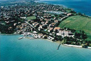 Ca' Serena Hotel Image