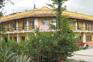 Hotel Camino Maya Image