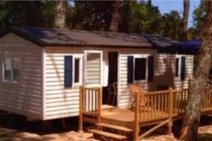 Camping Domaine des Iscles Bungalows La Roque-d'Antheron Image