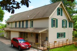 Catskill Maison Bed and Breakfast Image