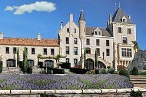 Chateau Les Carrasses voted  best hotel in Capestang