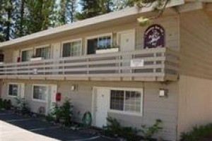 Cinnamon Bear Inn voted 4th best hotel in Mammoth Lakes