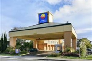 Comfort Inn & Suites Oakland voted 10th best hotel in Oakland