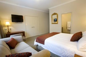Como Waters voted 6th best hotel in Perth