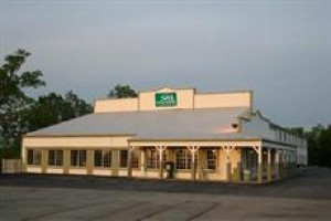 GuestHouse Inn & Suites Osage Beach Image