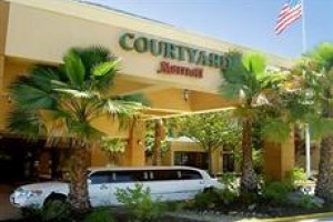 Courtyard Fairfield Napa Valley Area voted  best hotel in Fairfield 
