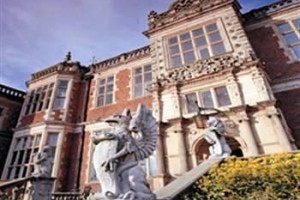 Crewe Hall voted  best hotel in Crewe