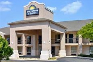 Days Inn & Suites Fort Valley voted  best hotel in Fort Valley