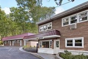 Days Inn Sturbridge Image
