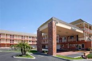 Days Inn & Suites Fountain Valley/Huntington Beach Image