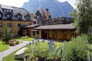 Deer Lodge voted 5th best hotel in Lake Louise