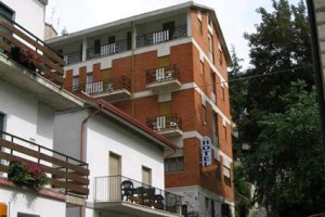Denardis Hotel voted  best hotel in Sant'Eufemia a Maiella