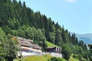 Der Sonnberg voted 3rd best hotel in Zell am See