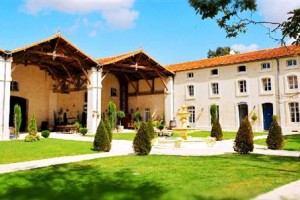 Domaine des Chais de Thenac voted  best hotel in Thenac