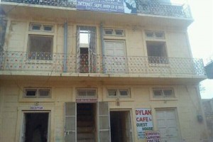 Dylan Cafe and Guest House Image