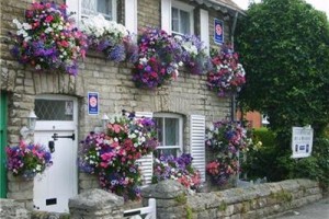 Easter Cottage Image