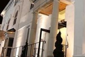 Eaton Hotel Image