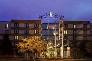 Embassy Suites Hotel Seattle - North / Lynnwood voted 3rd best hotel in Lynnwood