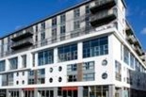 Executive Serviced Apartments Swindon Image