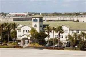 Extended Stay Deluxe Hotel Pompano Beach Image