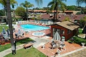 Fallbrook Country Inn voted 4th best hotel in Fallbrook