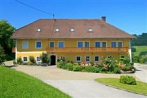 Ferienhof Am Landsberg voted 3rd best hotel in Kirchdorf an der Krems